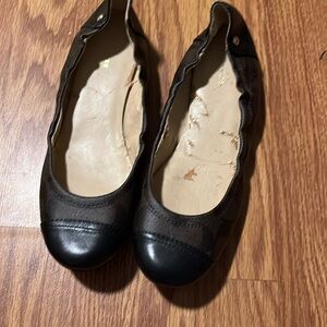 Coach flats